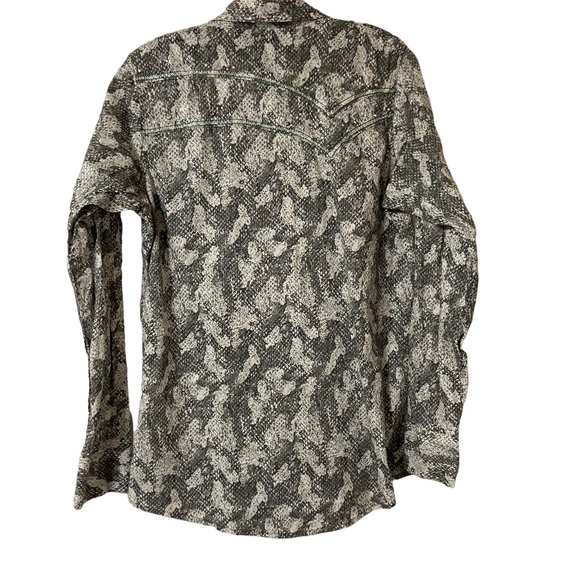 Wrangler Rock 47 Jewel Embossed Long Sleeve Snap Button Shirt Size Large - Picture 3 of 9